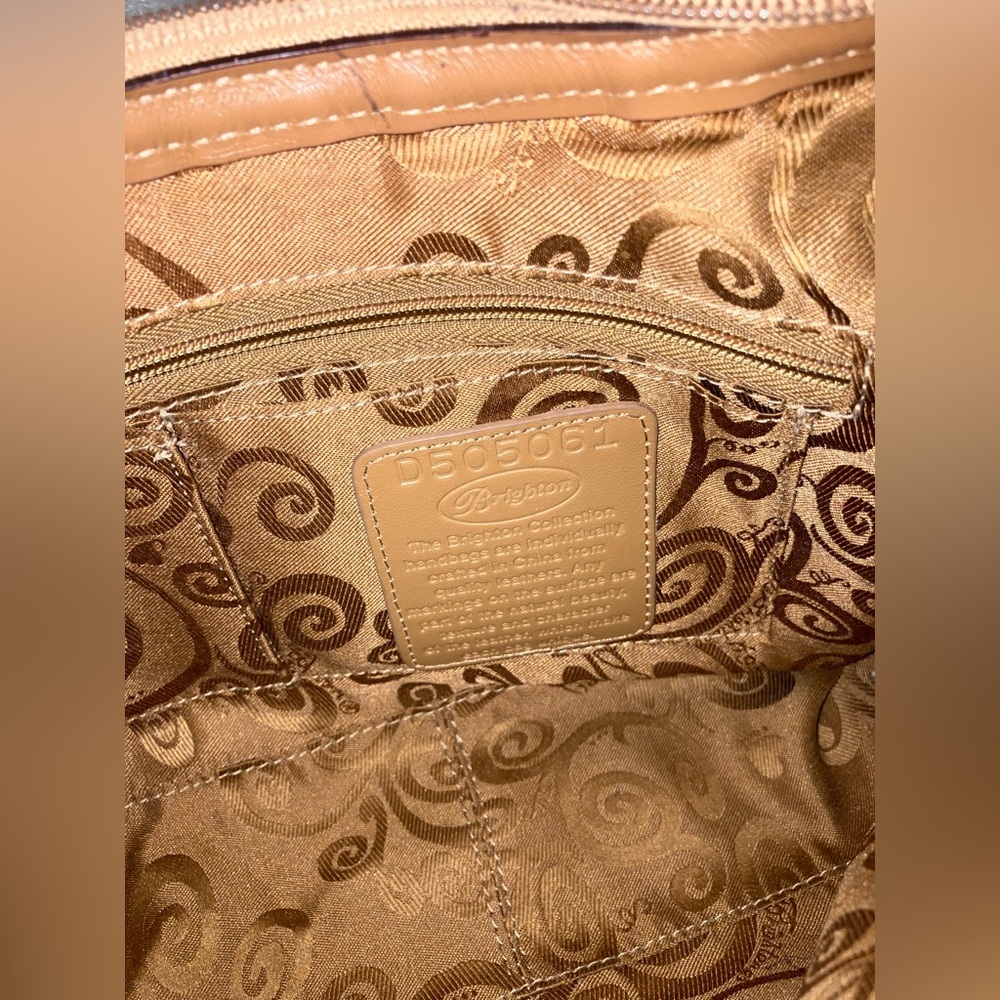 Brighton Heart Shoulder Bag - Picture 2 of 7